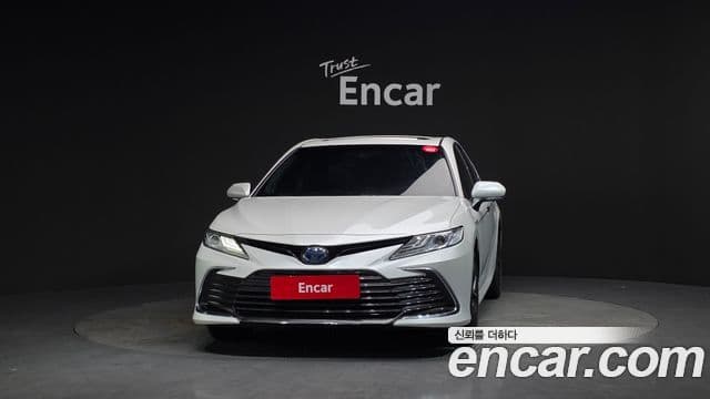 Toyota 캠리 (XV70) 2.5 XLE гибрид, 2024 3