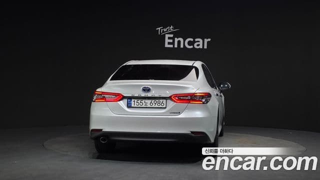 Toyota 캠리 (XV70) 2.5 XLE гибрид, 2024 4