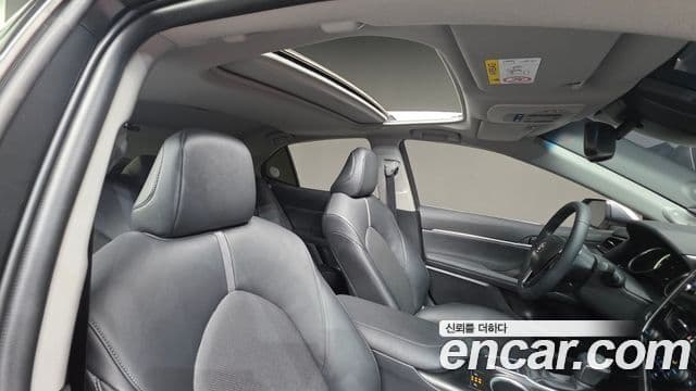 Toyota 캠리 (XV70) 2.5 XLE гибрид, 2024 11