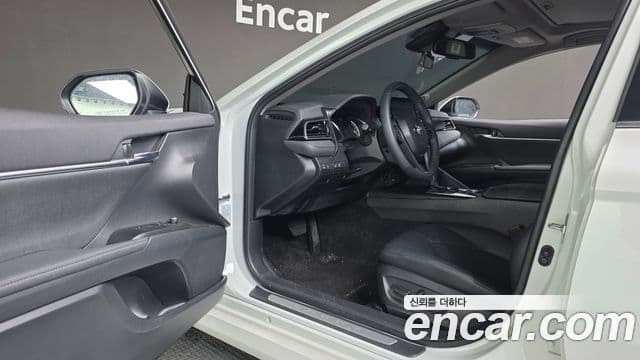 Toyota 캠리 (XV70) 2.5 XLE гибрид, 2024 12