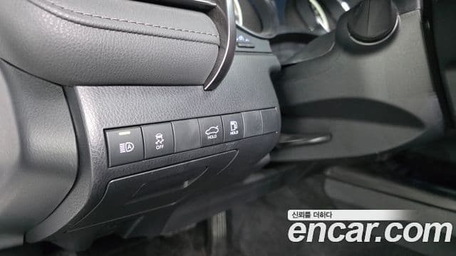 Toyota 캠리 (XV70) 2.5 XLE гибрид, 2024 13