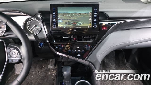 Toyota 캠리 (XV70) 2.5 XLE гибрид, 2024 15