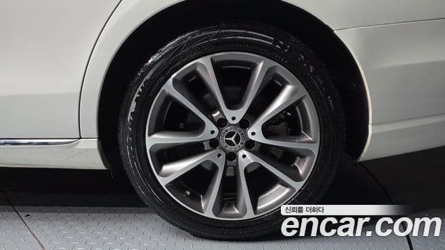 Mercedes-Benz E-класс W213 Avantgarde, 2019 все фото