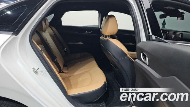 Kia K5 гибрид 3세대 Prestige, 2023 12