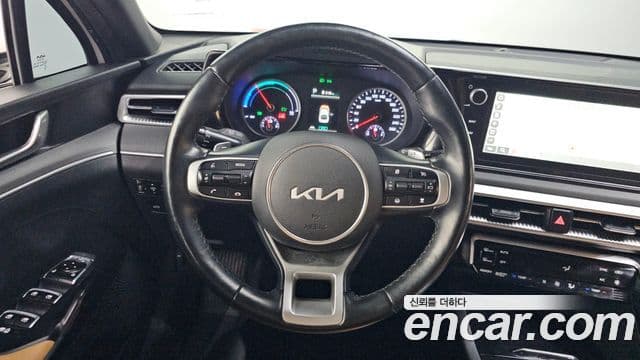 Kia K5 гибрид 3세대 Prestige, 2023 13