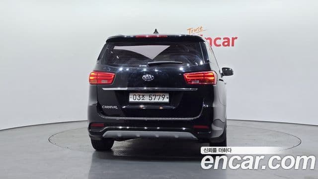 Kia The / новый New Carnival Noblesse, 2019 4