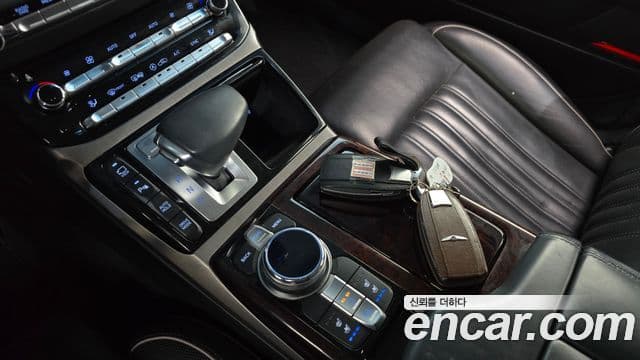 Genesis EQ900 Prestige, 2016 9