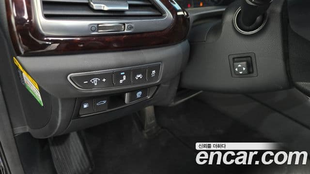 Genesis EQ900 Prestige, 2016 14