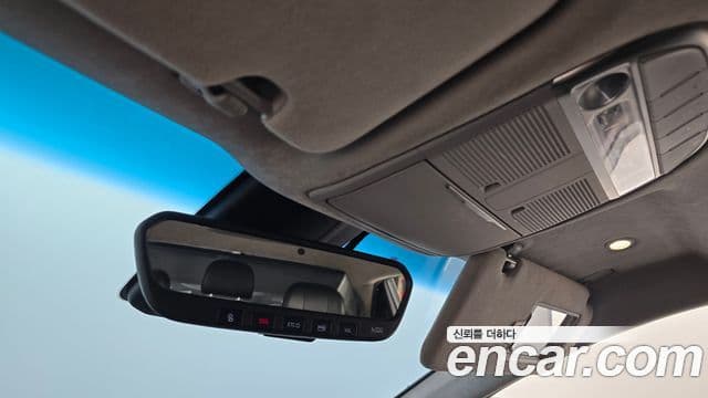 Genesis EQ900 Prestige, 2016 18