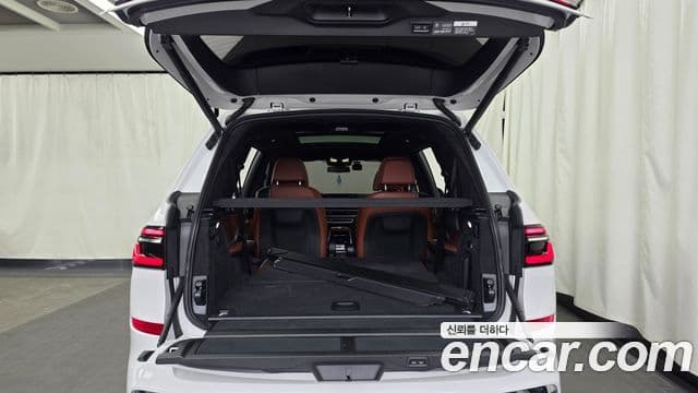 BMW X7 (G07) xDrive 40i M Sport 6인승, 2024 20