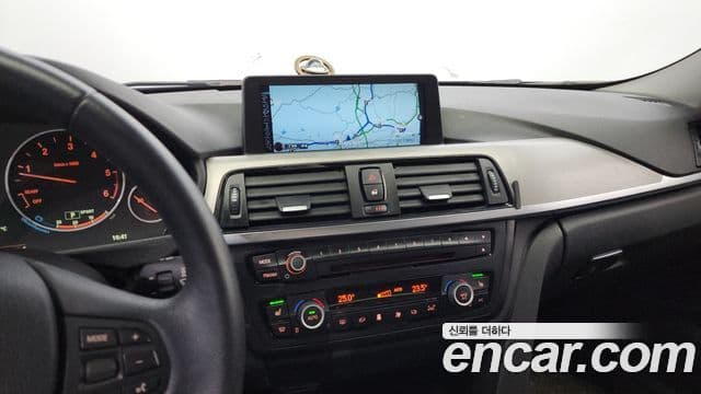 BMW 3시리즈 (F30), 2015 17