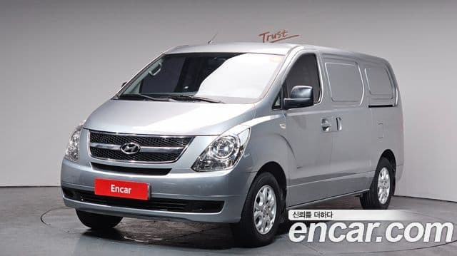 Hyundai Grand Starex CVX Deluxe, 2015 1