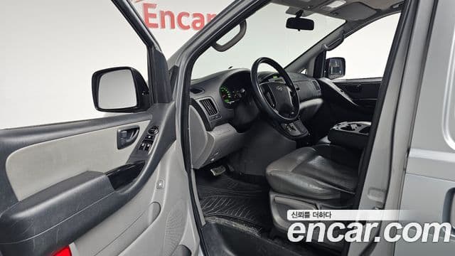 Hyundai Grand Starex CVX Deluxe, 2015 10