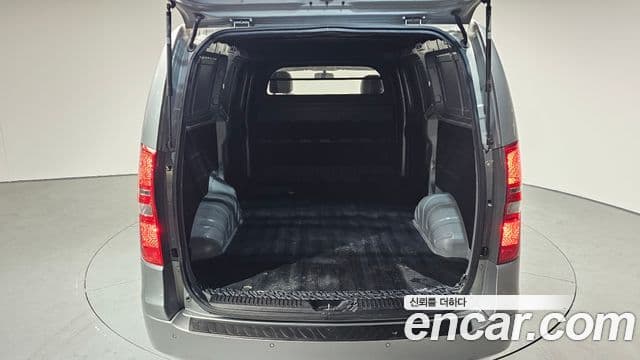 Hyundai Grand Starex CVX Deluxe, 2015 20