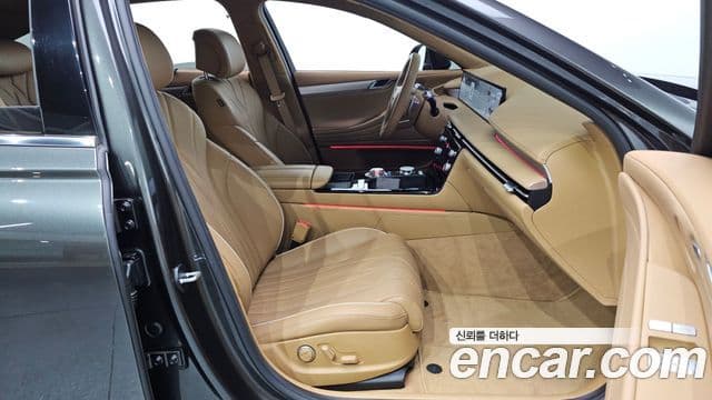 Genesis G80 (RG3) бензин 2.5 турбо AWD, 2025 11