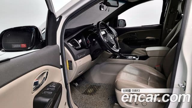 Kia All New Carnival President, 2016 11