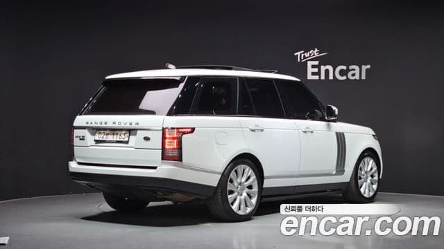 Land Rover Range Rover 4세대 4.4 SDV8 Vogue SE дизель, 2017 2