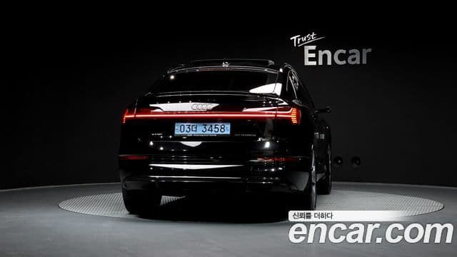 Audi e-Tron 55 Quattro Sportback, 2022 4