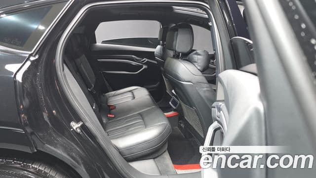 Audi e-Tron 55 Quattro Sportback, 2022 12