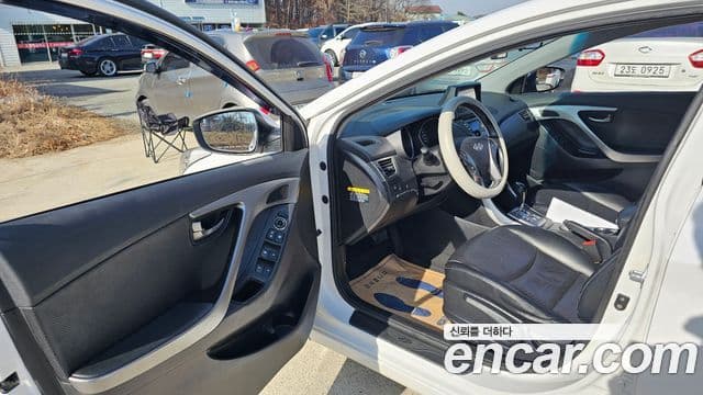 Hyundai Avante MD M16 GDI Smart, 2013 10