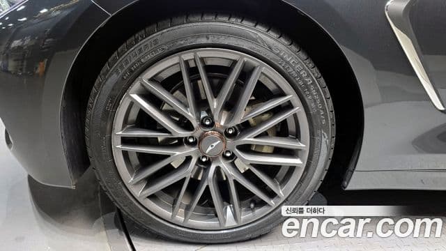 Genesis G70 Supreme, 2018 все фото