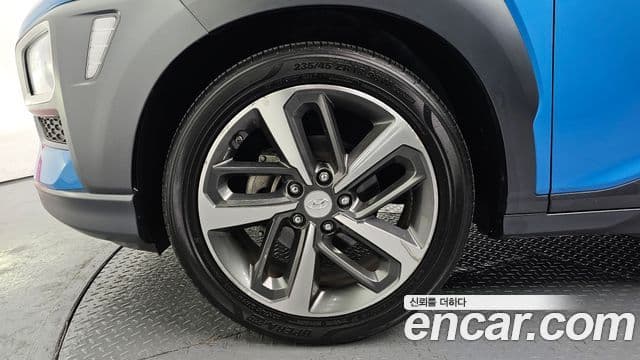 Hyundai Kona Modern Art, 2018 все фото