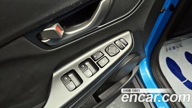 Hyundai Kona Modern Art, 2018 13