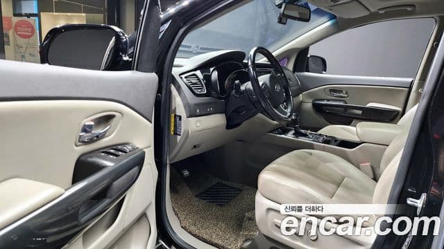 Kia All New Carnival Prestige, 2016 11
