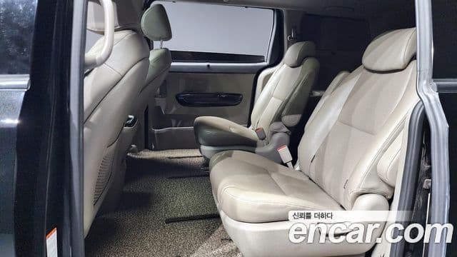 Kia All New Carnival Prestige, 2016 12