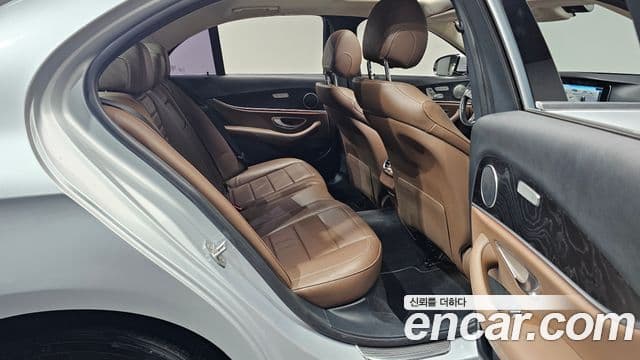 Mercedes-Benz E-класс W213 Avantgarde, 2017 12