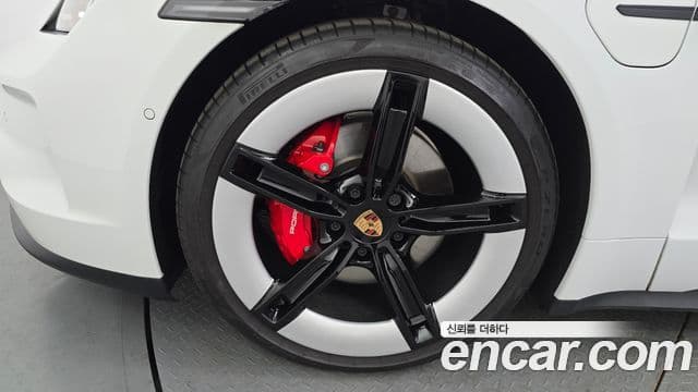 Porsche 타이칸 4S, 2025 все фото