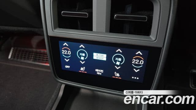 Porsche 타이칸 4S, 2025 18