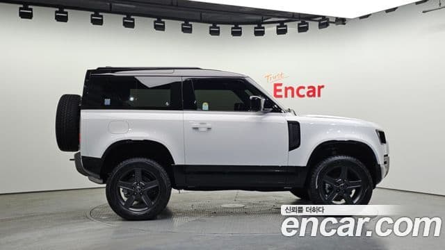 Land Rover Defender (L663) 90 D250 X-Dynamic SE, 2025 6