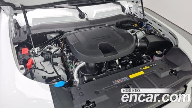 Land Rover Defender (L663) 90 D250 X-Dynamic SE, 2025 10