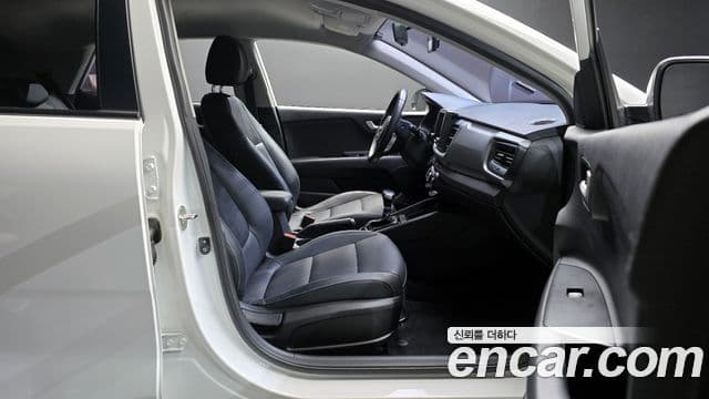 Kia Stonic Trendy, 2018 10