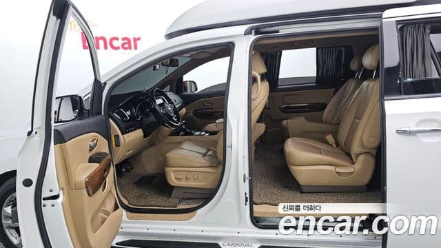 Kia All New Carnival Noblesse, 2017 10