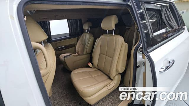 Kia All New Carnival Noblesse, 2017 12
