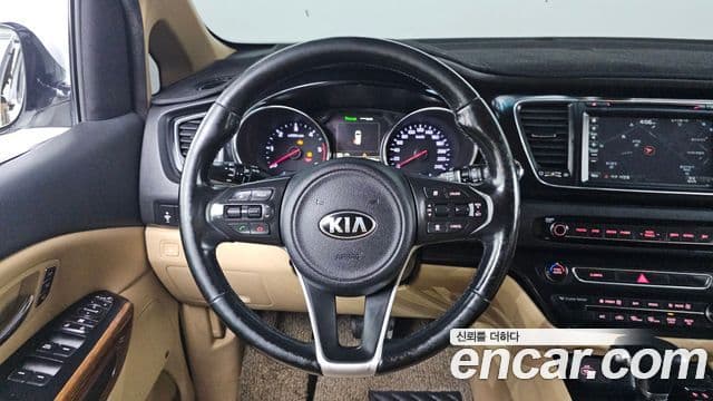 Kia All New Carnival Noblesse, 2017 13