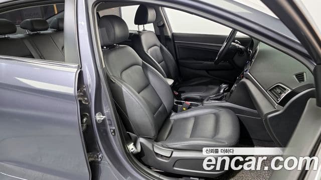 Hyundai Avante AD 1.6 GDI Value Plus, 2017 12