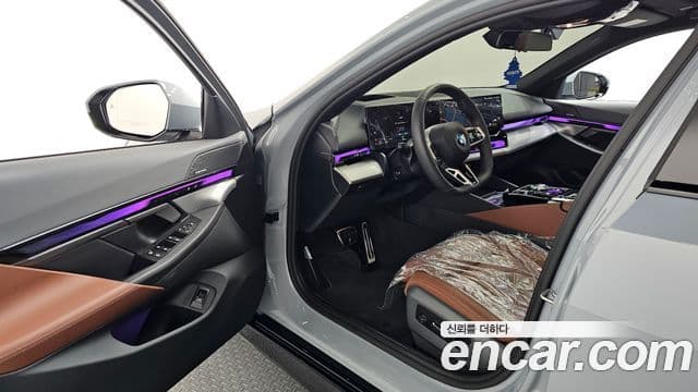 BMW 5시리즈 (G60) 530i xDrive M Sport, 2025 10