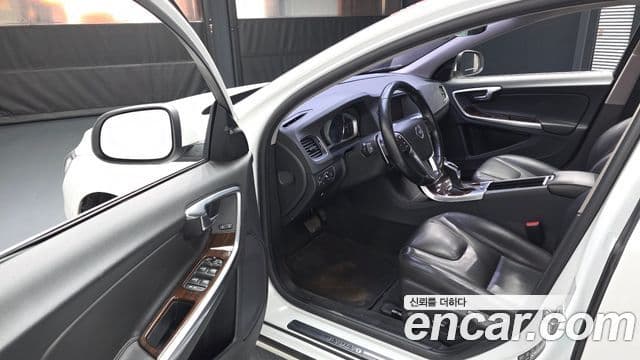 Volvo S60 2세대, 2018 10
