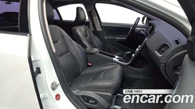 Volvo S60 2세대, 2018 11