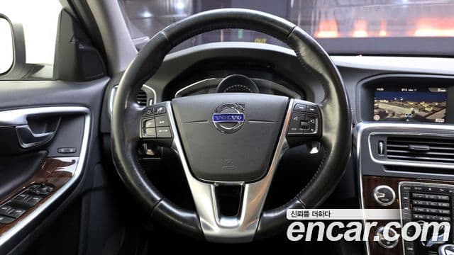 Volvo S60 2세대, 2018 13