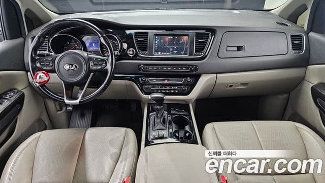 Kia All New Carnival VIP, 2018 7