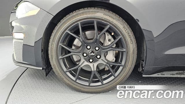 Ford Mustang купе, 2019 все фото