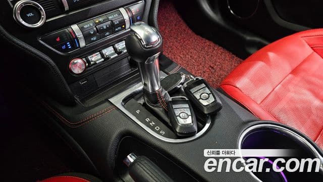 Ford Mustang купе, 2019 9