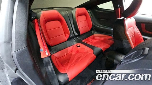 Ford Mustang купе, 2019 12