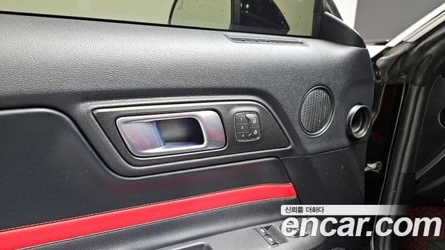 Ford Mustang купе, 2019 20