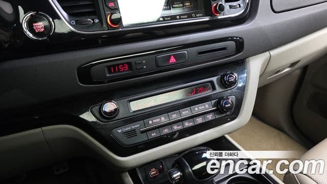 Kia All New Carnival Prestige, 2016 17