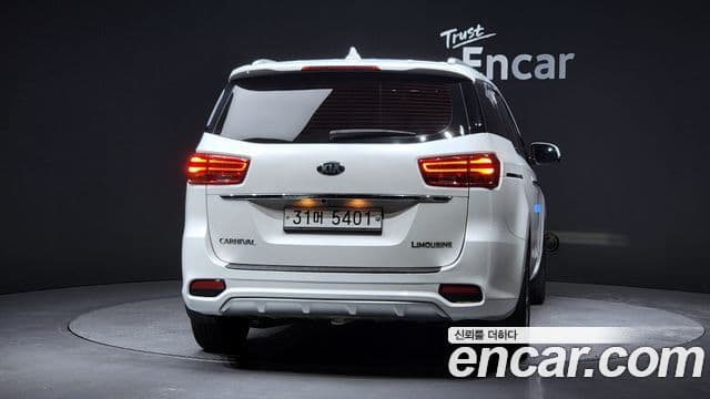 Kia The / новый New Carnival VIP, 2019 4